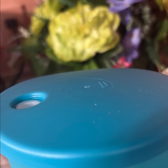 Tupperware set de 4 capacity 16oz c/u Vibrant Reusable Tumblers Set - Picture 2 of 5